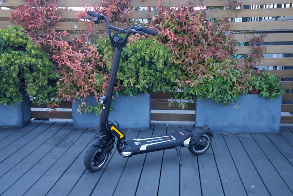 10 Long Range Electric Scooters Under $1000 1 one of the longest range electric scooters under 1000 dollars
